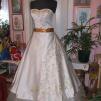 View the image: Menyasszonyi ruha, himzett, ekrü, füzős, 