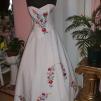 View the image: kalocsai menyasszonyi ruha 001
