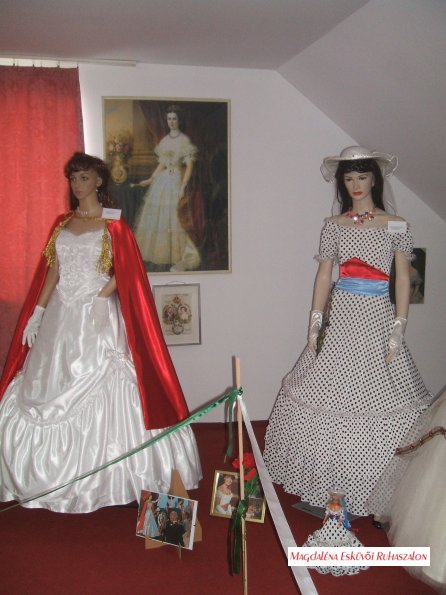 Sissi, Sisi, Erzsébet Császárné, Királyné korhű, tradicionális ruháinak másolatai