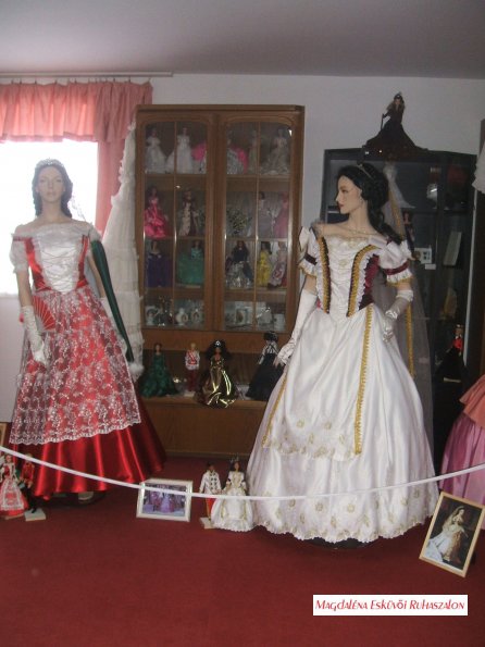 Sissi, Erzsébet Királyné ruháinak másolatai, Kulturális Kiállítás Lengyeltótiban. 