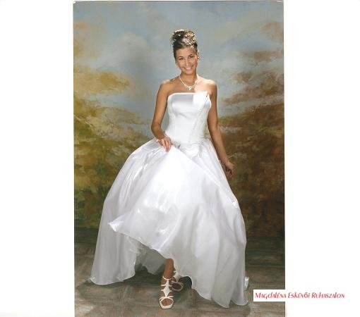 Menyasszonyi ruha 038