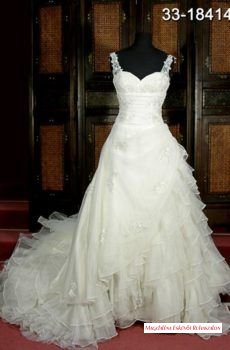 Menyasszonyi ruha, uszályos, 152