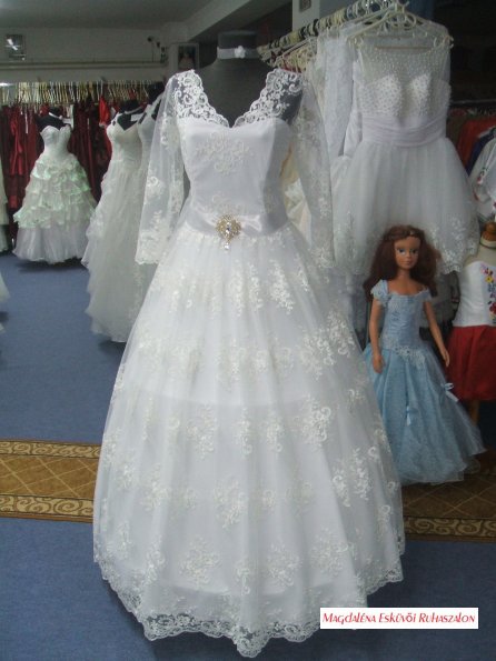 csipke menyasszonyi ruha 002