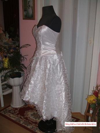 Menyasszonyi ruha 163