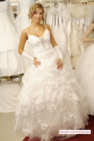 Menyasszonyi ruha 041