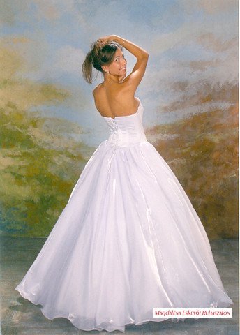 Menyasszonyi ruha 049