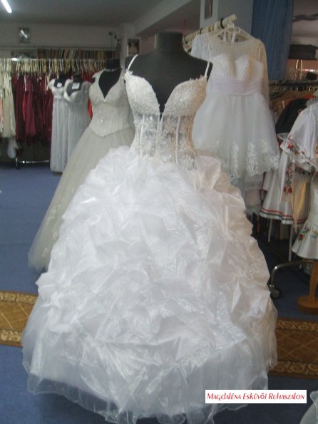 Menyasszonyi ruha, fehér, fodros, organza, 002