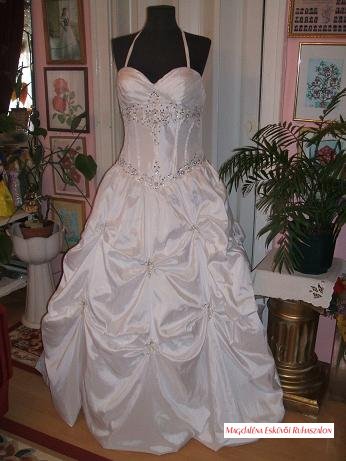 Menyasszonyi ruha, fehér- ezüst, fodros 004