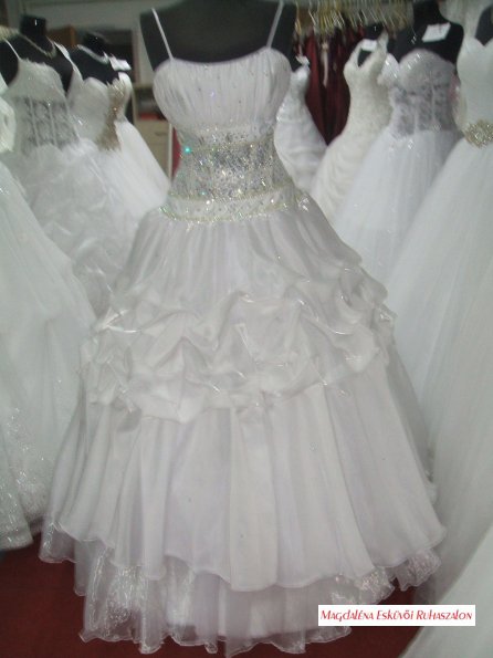 Menyasszonyi, báli, szalagavatós ruha, organza, füzős. 251