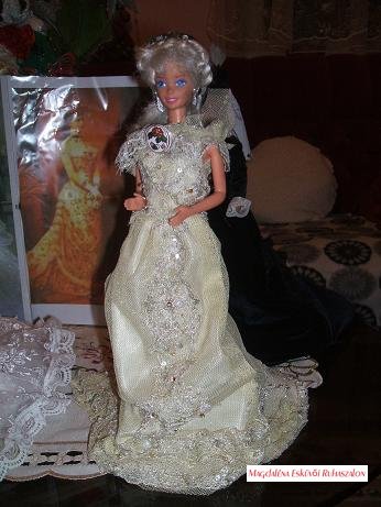 Sissi, Sisi, Erzsébet Királyné tradicionális ruhájának másolata, baba, barbie babán.