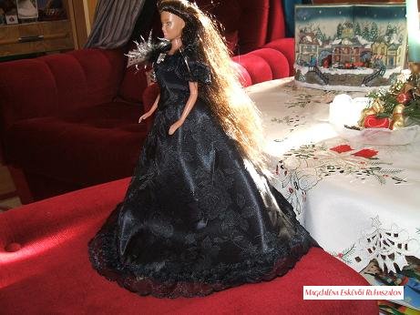 Sissi, Sisi, Erzsébet Királyné tradicionális ruhájának másolata, baba, barbie babán.