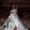 View the image: Kalocsai himzett menyasszonyi ruha barbie babán