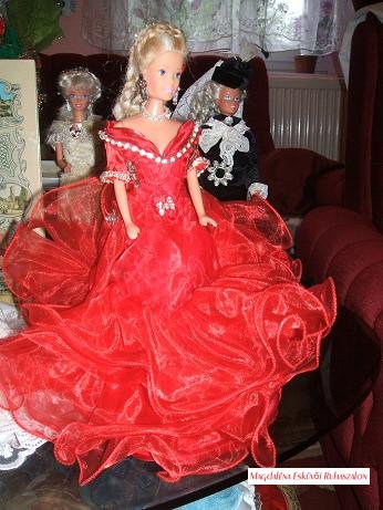 Sissi, Sisi, Erzsébet Királyné tradicionális ruhájának másolata, baba, barbie babán.