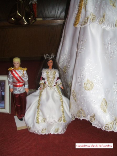 Sissi, Sisi, Erzsébet Királyné tradicionális ruhájának másolata, baba, barbie babán.